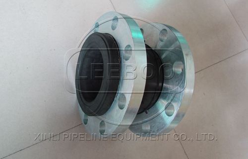 鑫利公司生產(chǎn)扣槽<a href=http://www.xinligd.com target=_blank class=infotextkey>橡膠接頭</a>