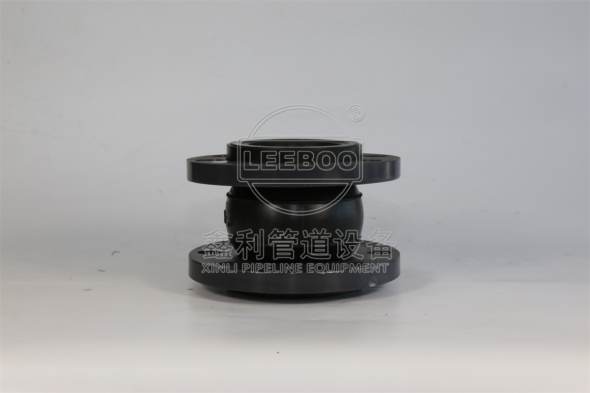 正確的情況下橡膠接頭為什么會開裂?