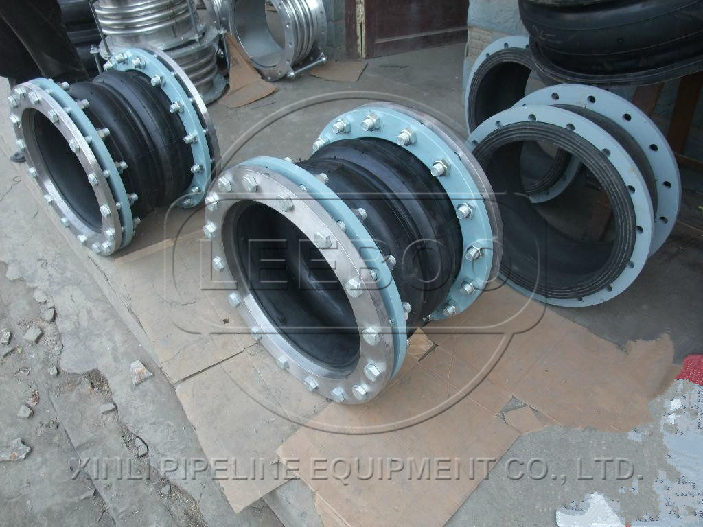 江蘇省南京市白下區(qū)液壓<a href=http://www.xinligd.com target=_blank class=infotextkey>橡膠接頭</a>生產(chǎn)車間